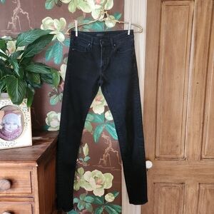 UNIQLO Dark Wash Tapered Ankle Jeans Size 8 Slim Fit Stretch Denim